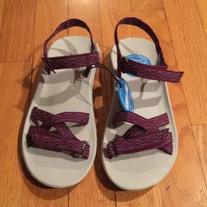Columbia Sandals NWT